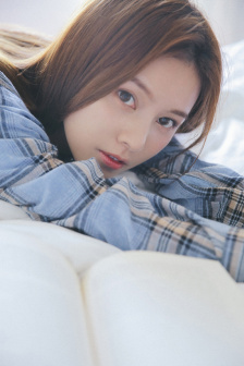 男朋友趴在两腿中间舔我知乎